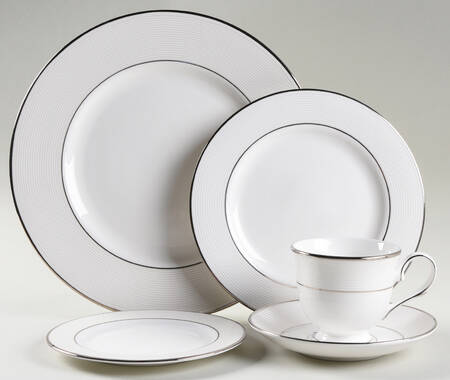 Opal Innocence Stripe 40  Piece Estate Set