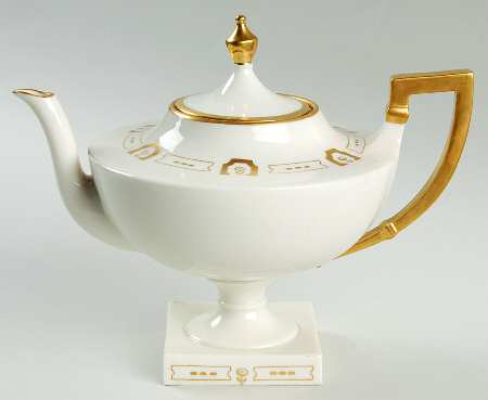 L147 Teapot & Lid