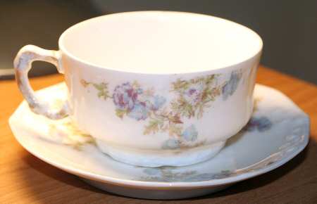 LAZ21 Flat Cup & Saucer Set