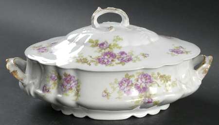 LNT303 Oval Covered Vegetable