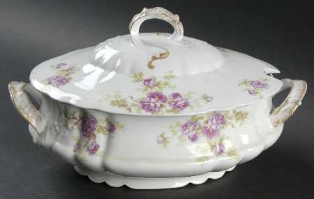 LNT303 Oval Tureen & Lid