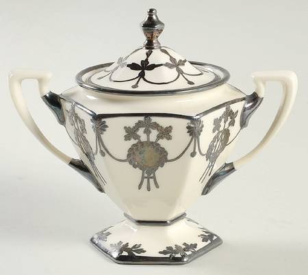 L152 Sugar Bowl & Lid