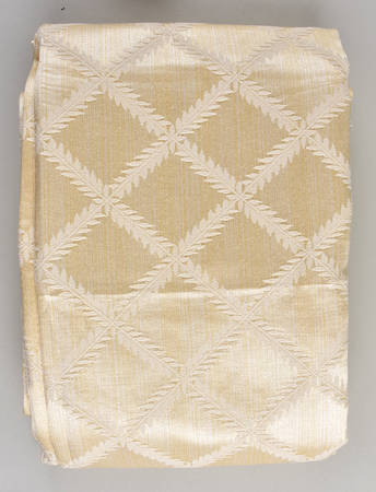 Laurel Leaf 70" x 122" Oblong Tablecloth