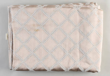 Laurel Leaf 70" x 122" Oblong Tablecloth