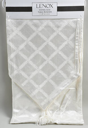 Laurel Leaf 14" X 90" Cloth Table Runner