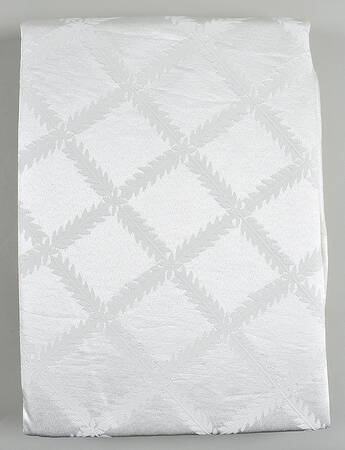 Laurel Leaf 70" X 104" Oval Tablecloth