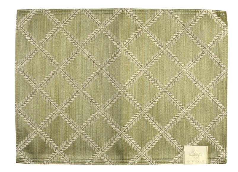 Laurel Leaf Cloth Placemat