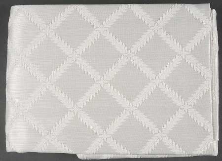 Laurel Leaf 70" Round Tablecloth