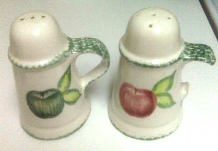 Apple Stipple Salt & Pepper Set