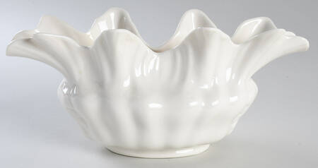 Giftware 6" Scalloped Vase