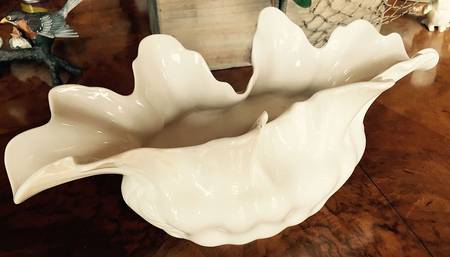 Giftware 6" Scalloped Vase