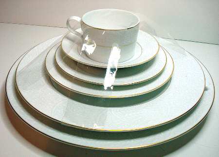 Damasse by Lalique