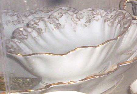 LNT325 9" Oval Vegetable Bowl