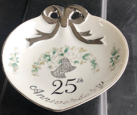 Anniversary 6" Bon Bon
