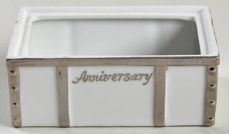 Anniversary 4" Rectangular Box No Lid