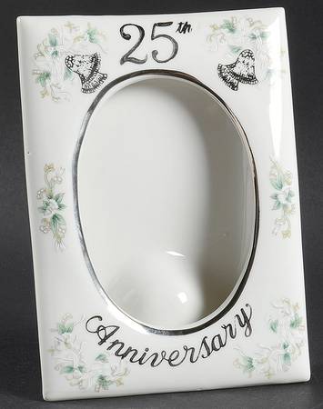 Anniversary Oval Frame-Holds 3 1/2" X 5"