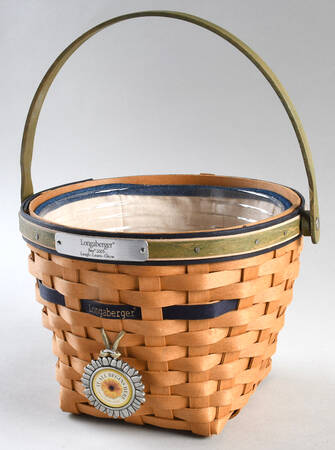 Baskets 2005 Bee Basket with Liner, Protector & Charm by Longaberger