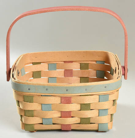 Baskets Buds & Blooms Medium Berry Basket
