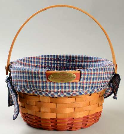 Baskets 2002 Red Woven Memories Basket W/Liner & Protector