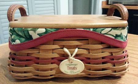 Baskets Red Treats Basket&Lid w/Liner,Protector&Charm