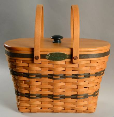 Baskets Fellowship Basket & Lid