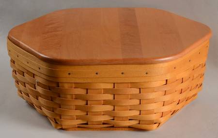 Baskets 14" Generations Basket & Lid