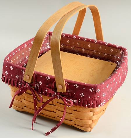 Baskets Cake Basket & Riser with Liner & Protector