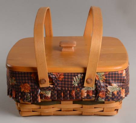 Baskets Bountiful Harvest Basket&Lid w/Liner & Protector