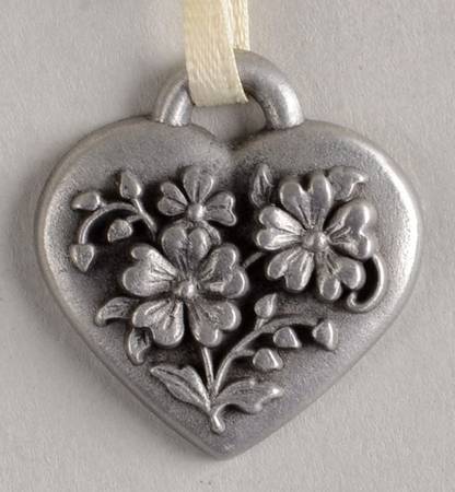 Baskets Bouquet Heart Basket Charm Tie-On
