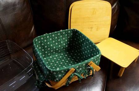 Baskets Cake Basket & Riser with Liner & Protector