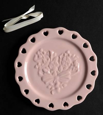 Baskets Sweetest Heart Candle Plate