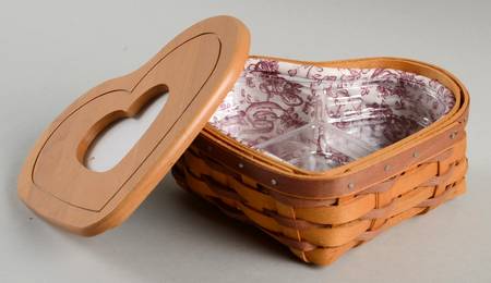 Baskets Purple Little Love Basket&Pierced Lid w/Liner&Prot