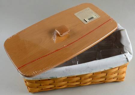 Baskets Vanity Basket & Lid w/Liner & Protector Set