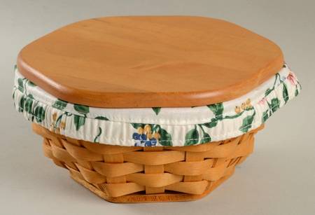 Baskets 7" Generations Basket & Lid w/Liner & Protector