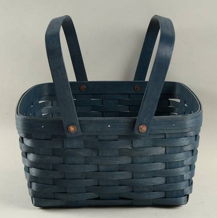Baskets Cake Basket & Riser