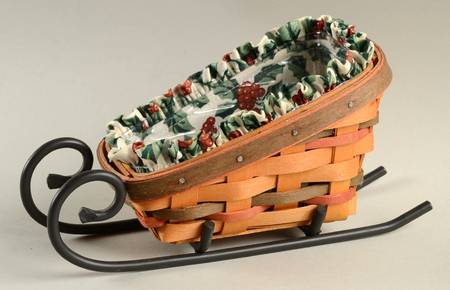 Baskets Santa's Little Helper & Liner w/Protector & Runner