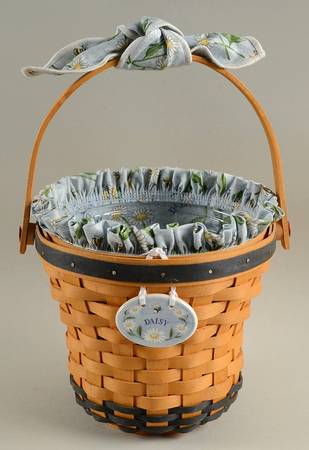 Baskets Daisy Basket & Liner w/Protector,Handle Tie&Charm