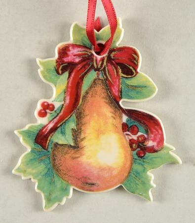 Baskets 2000 Christmas Pear Tie-On Charm for Basket by Longaberger