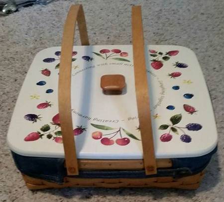 Baskets Blue Ribbon Pie & Decorated Lid w/LIner&Protector
