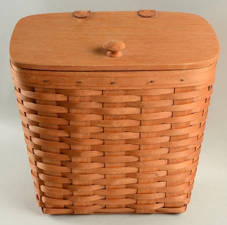 Baskets Hostess Mail Basket & Protector