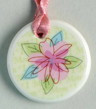 Baskets 2008 Mother's Day Basket Charm Tie-On