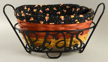 Baskets Treats Basket W/Liner,Protector&Metal Stand