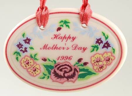 Baskets 1996 Mother's Day Basket Charm
