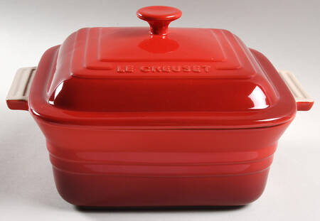 Cerise (Cherry) 3 Quart Square Casserole with Ceramic Lid