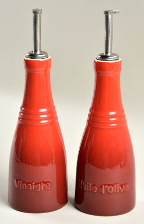 Cerise (Cherry) Set of 2 Oil/Vinegar with Drizzle Spouts
