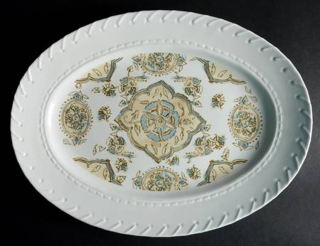 Whipstitch Cream 14" Oval Accent Platter