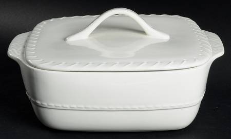 Whipstitch Cream 2 Quart Square Casserole with Ceramic Lid