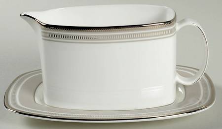 Palmetto Bay Gravy Boat & Underplate