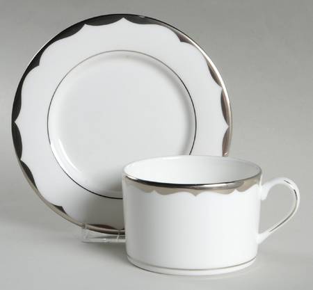 Trimble Place Flat Cup & Saucer Set