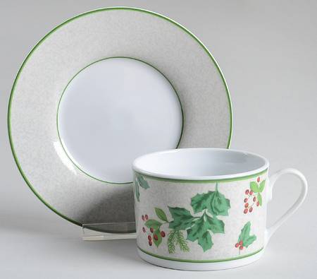 LV17 Flat Cup & Saucer Set